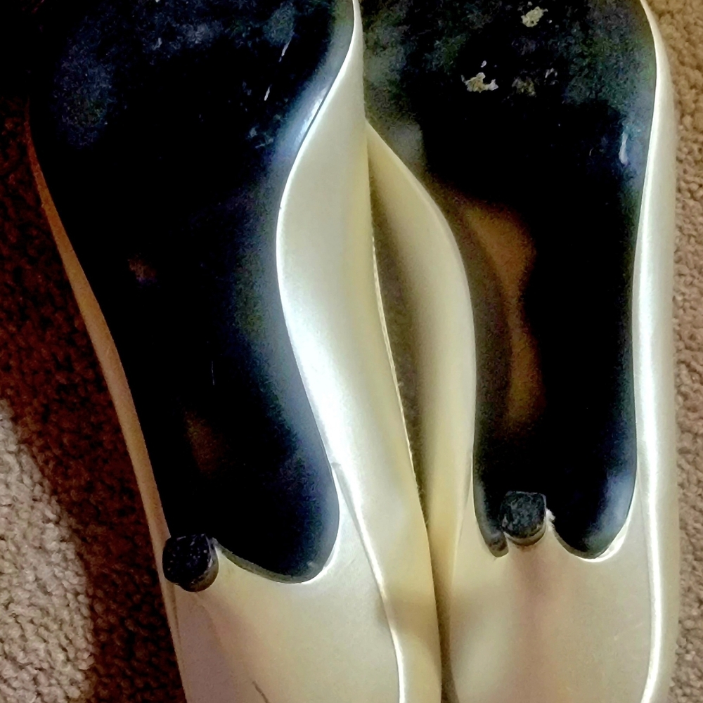Shoes - Picture 5 of 5